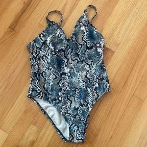 Shade Shore Swimsuit Target Snakeskin NEW Large